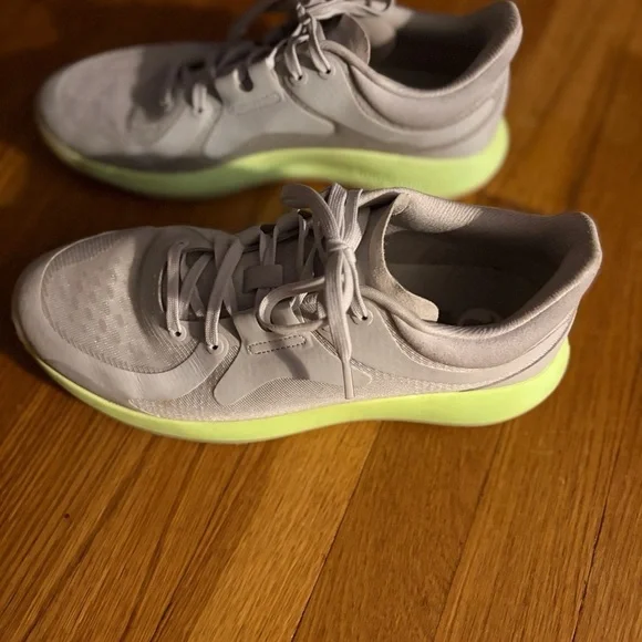 Lululemon Strongfeel Women's Training Shoe - Picture 3 of 10